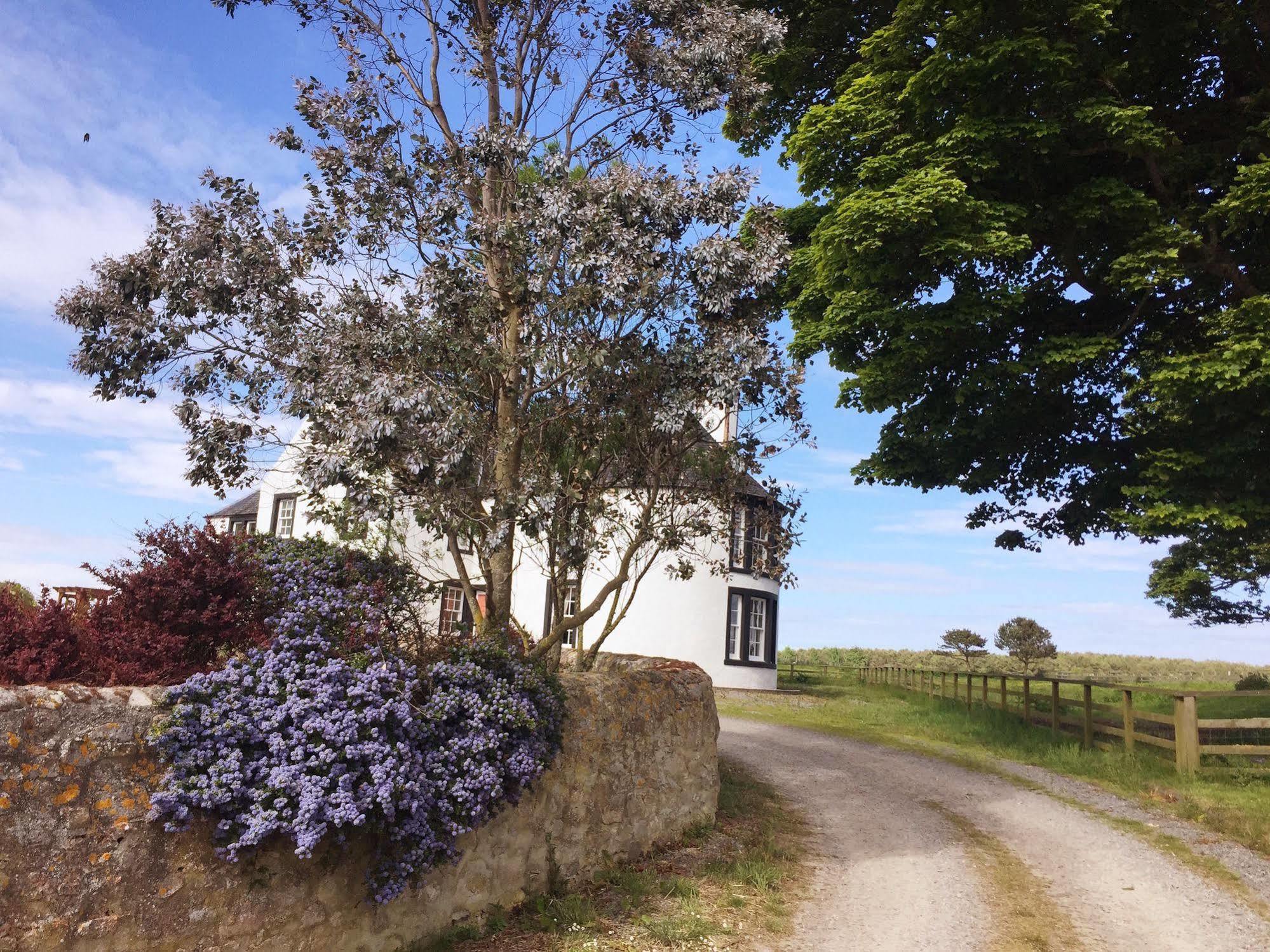 Bed and Breakfast Tarrel Farmhouse à Portmahomack Extérieur photo