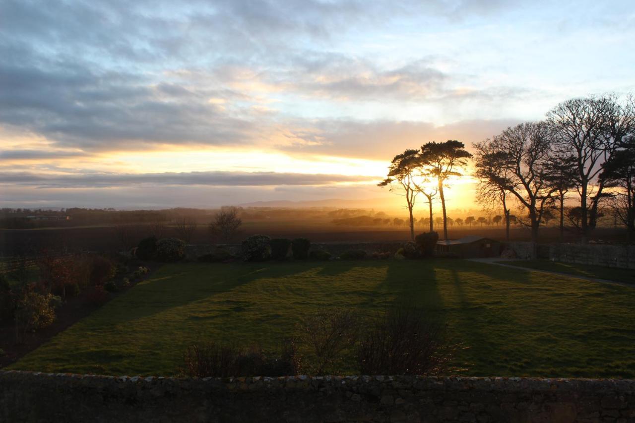 Bed and Breakfast Tarrel Farmhouse à Portmahomack Extérieur photo